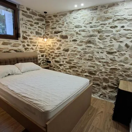 Stamatis & Stamatia Stone House Appartamento Prínos